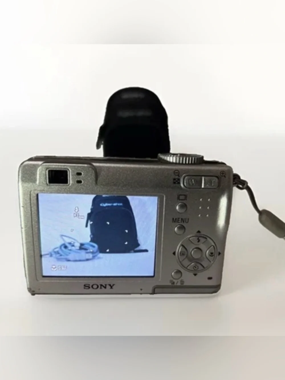 Sony Cyber-shot DSC-W7 7.2MP Silver Compact 3x Zoom MPEG Movie Incl mem card